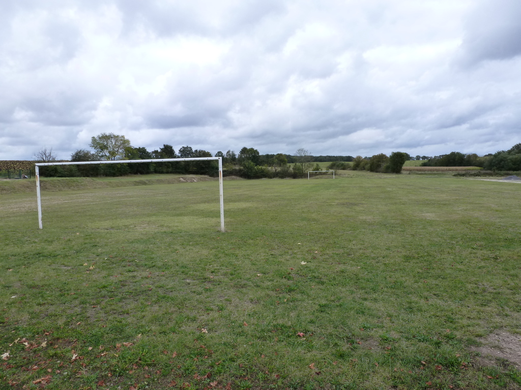 506adcd54acaa_Terrain%20herbe%20(ST-Martin)%20(2).JPG